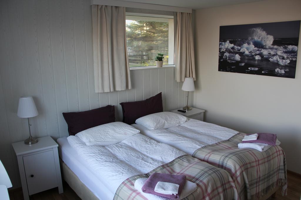 House On The Hill Hotel Hofn Room photo